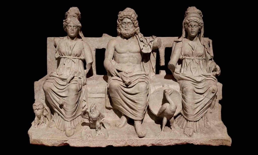 Gruppo statuario della Triade Capitolina oggi al Museo Archeologico Rodolfo Lanciani di Guidonia Montecelio